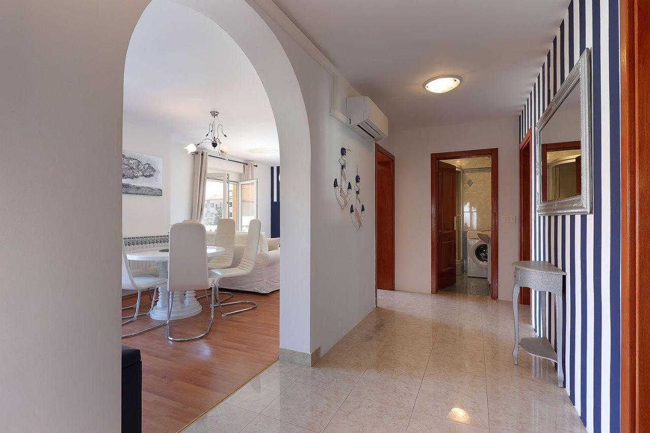 Moro Vrbnik Appartement Buitenkant foto