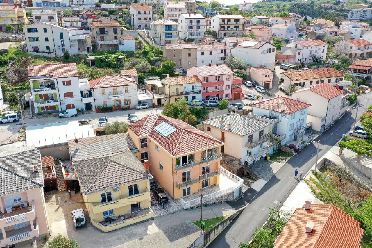 Moro Vrbnik Appartement Buitenkant foto