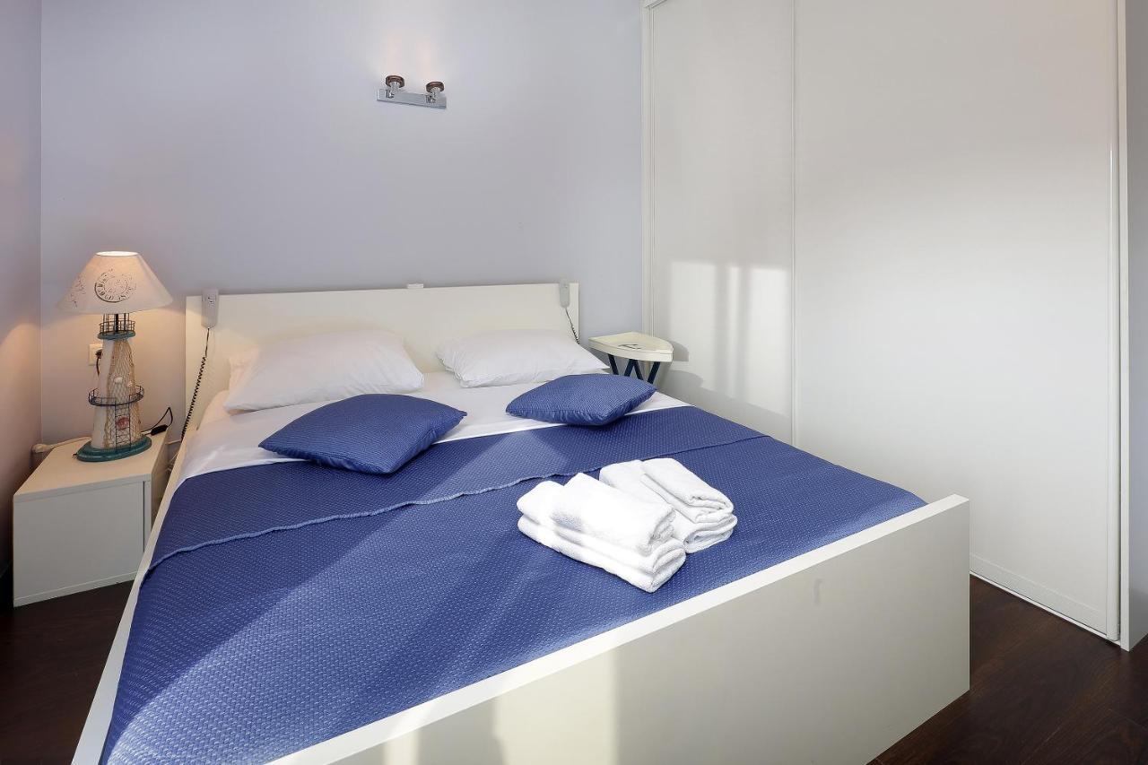 Moro Vrbnik Appartement Buitenkant foto