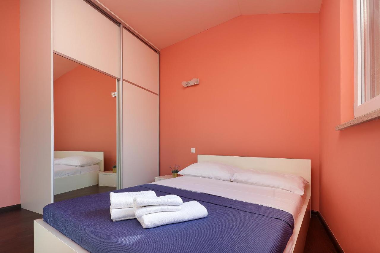 Moro Vrbnik Appartement Buitenkant foto