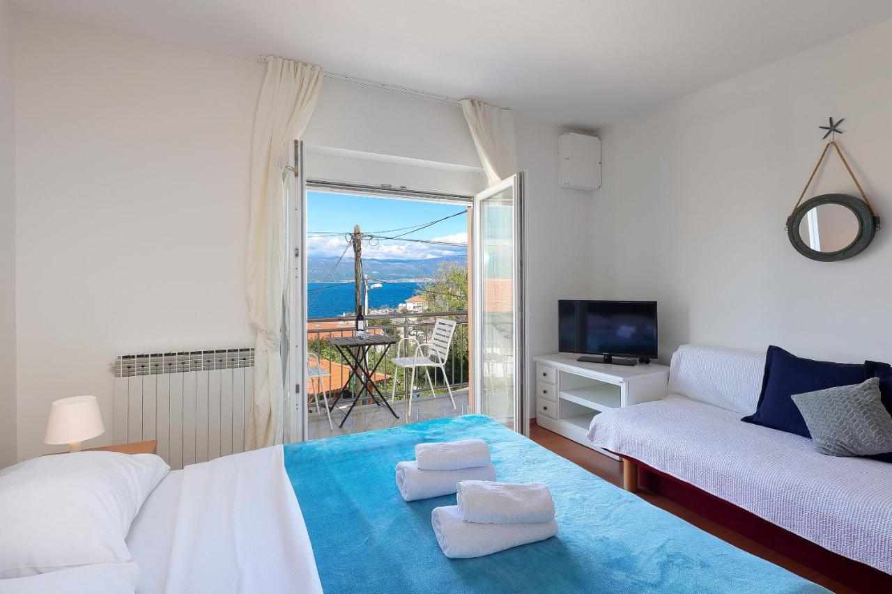 Moro Vrbnik Appartement Buitenkant foto
