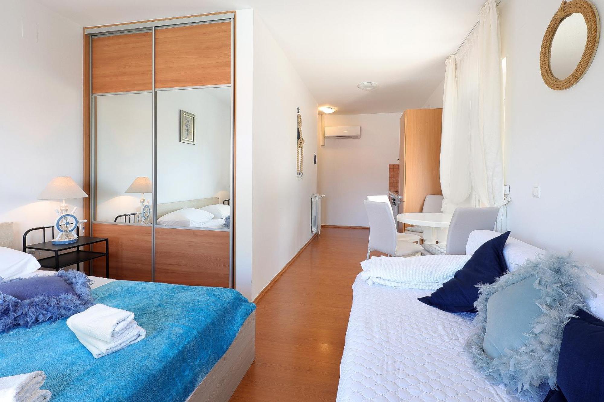Moro Vrbnik Appartement Buitenkant foto